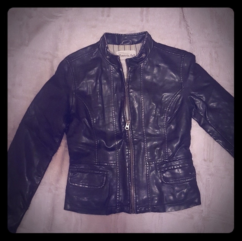 Aero Black Leather Jacket 🤗
